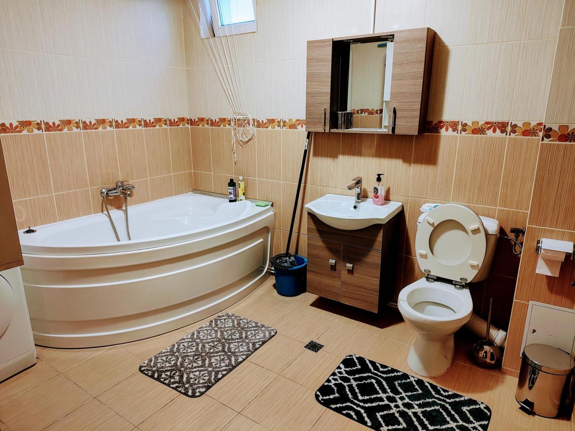Apartament Cu 3 Camere Popesti-Leordeni Eksteriør billede